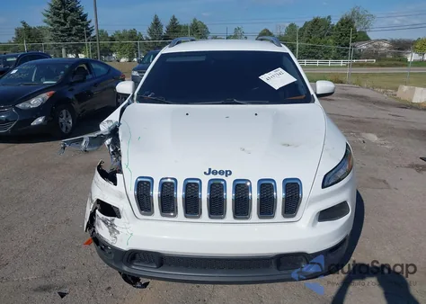 2015 Jeep Cherokee Latitude из США, поврежденный, VIN 1C4PJMCS2FW710121